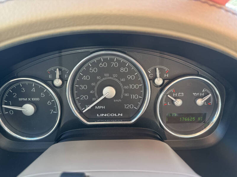 2006 Lincoln Mark LT