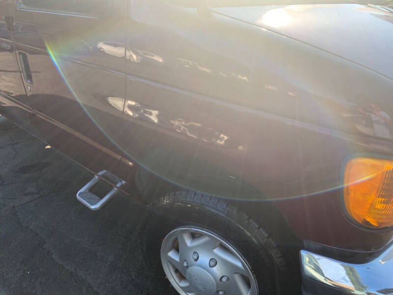 2005 Ford E-Series E-350 SD XLT