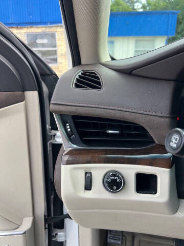 2017 Cadillac Escalade Standard