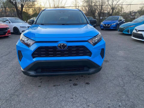 2020 Toyota RAV4 LE