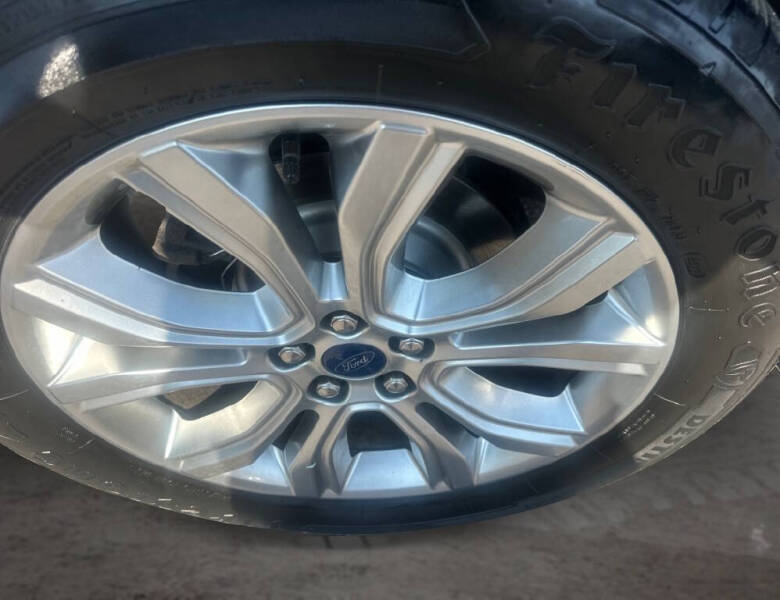 2020 Ford Edge Titanium