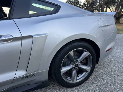 2015 Ford Mustang V6