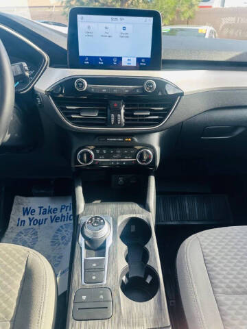 2022 Ford Escape SE