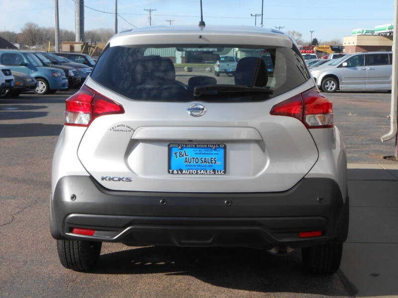 2020 Nissan Kicks S