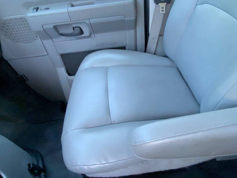 2014 Ford E-Series E-150