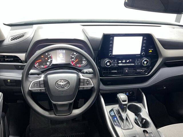 2022 Toyota Highlander L