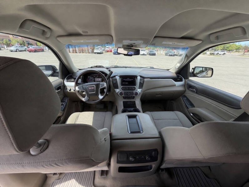 2017 GMC Yukon XL SLE