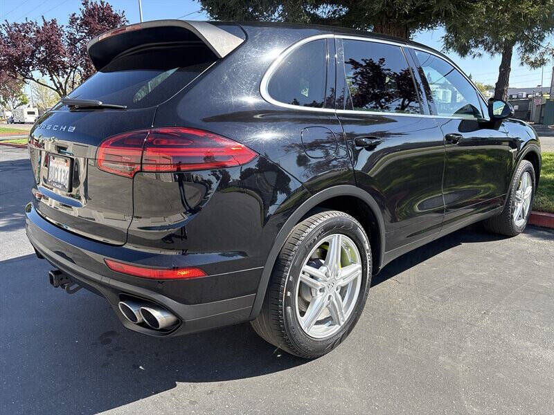 2017 Porsche Cayenne S E-Hybrid