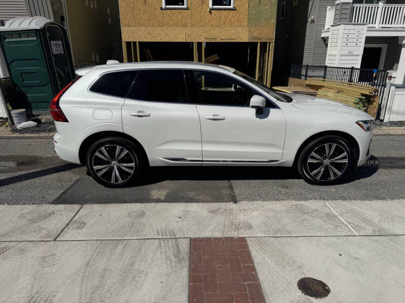 2022 Volvo XC60 B5 Inscription