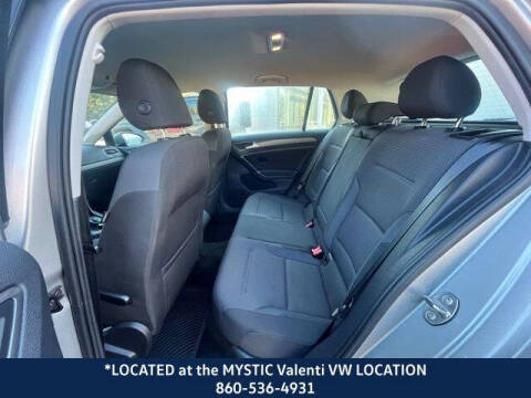 2019 Volkswagen Golf S