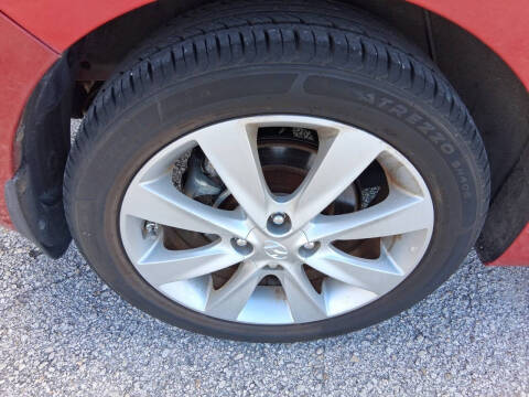 2013 Hyundai Accent SE