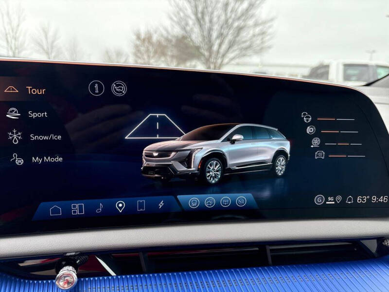 2026 Cadillac OPTIQ Luxury