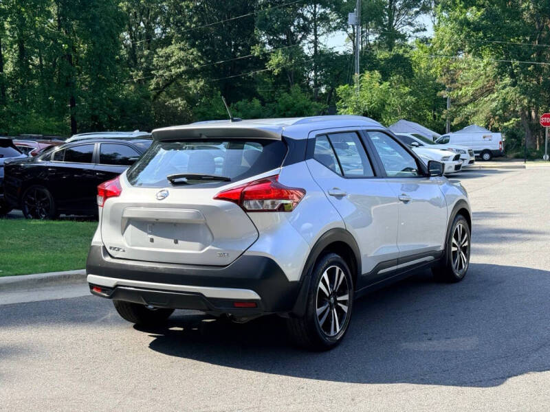 2019 Nissan Kicks SR