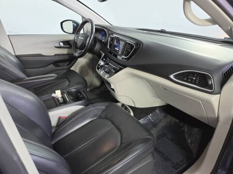 2020 Chrysler Pacifica Touring L