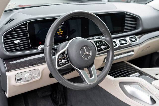 2020 Mercedes-Benz GLE 21