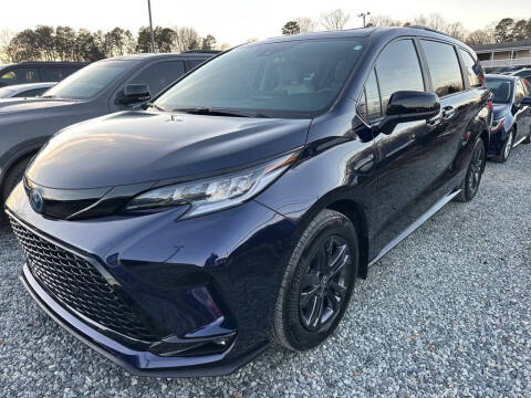 2025 Toyota Sienna XSE 7-Passenger