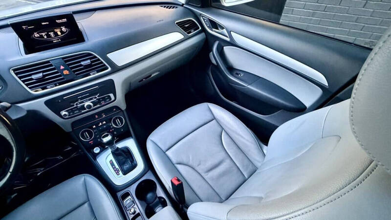 2017 Audi Q3 2.0T Premium