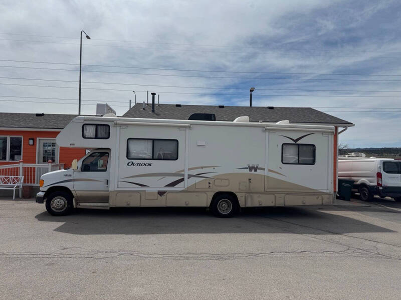 2006 Winnebago Outlook