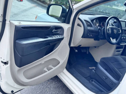 2013 Dodge Grand Caravan SE