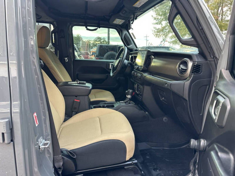 2021 Jeep Gladiator Willys Sport