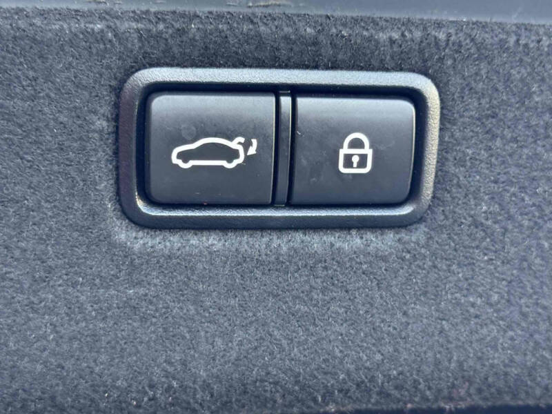 2016 Hyundai Genesis