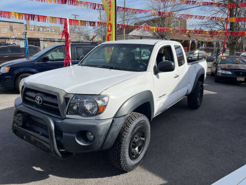 2006 Toyota Tacoma for sale at RON'S AUTO SALES INC in Cicero IL