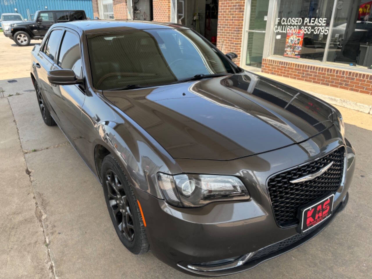 2019 Chrysler 300 for sale at Kansas Auto Sales in Ulysses, KS