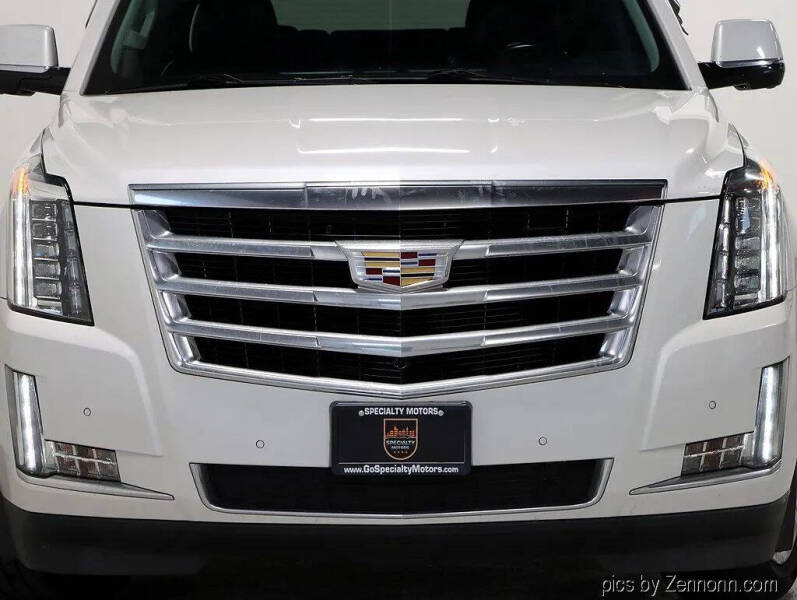 2018 Cadillac Escalade ESV Luxury
