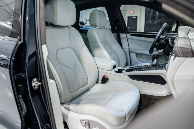 2021 Porsche Macan GTS