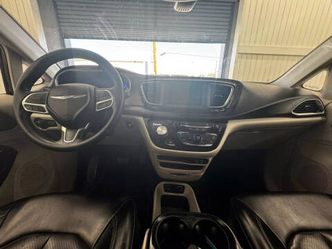 2020 Chrysler Voyager LXi