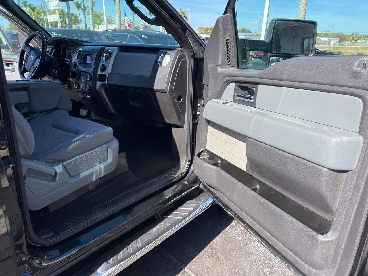 2013 FORD F-150 Pickup - $13,900