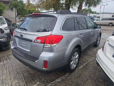 2010 Subaru Outback 2.5i Limited