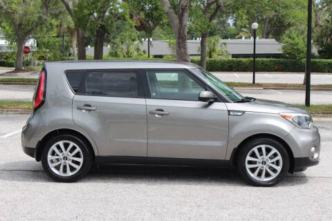2017 Kia Soul +