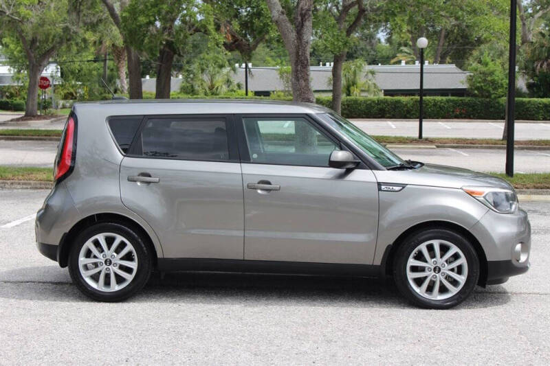 2017 Kia Soul +