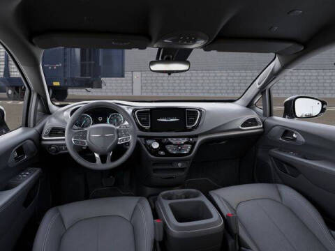 2027 Chrysler Pacifica LX