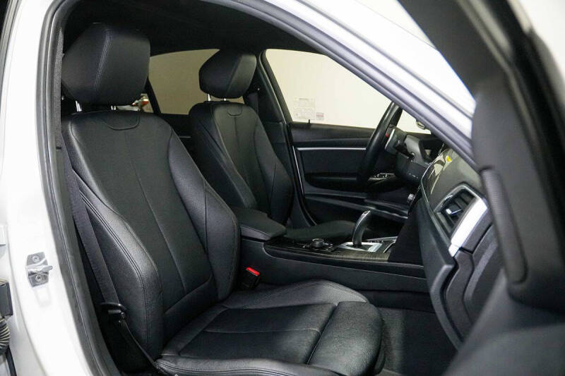 2018 BMW 3 Series 330e iPerformance