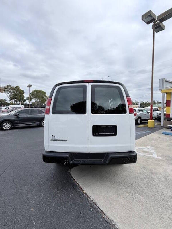 2018 Chevrolet Express 2500