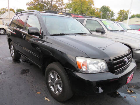 2005 Toyota Highlander for sale at Bells Auto Sales in Hammond IN