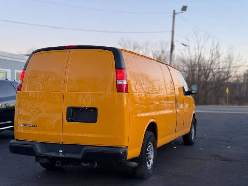 2017 Chevrolet Express 2500