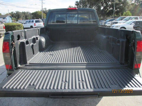 2001 Nissan Frontier XE