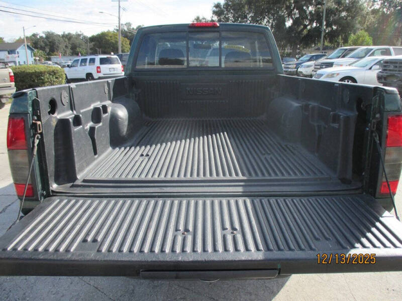 2001 Nissan Frontier XE