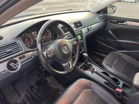 2014 Volkswagen Passat 1.8T Wolfsburg Edition PZEV