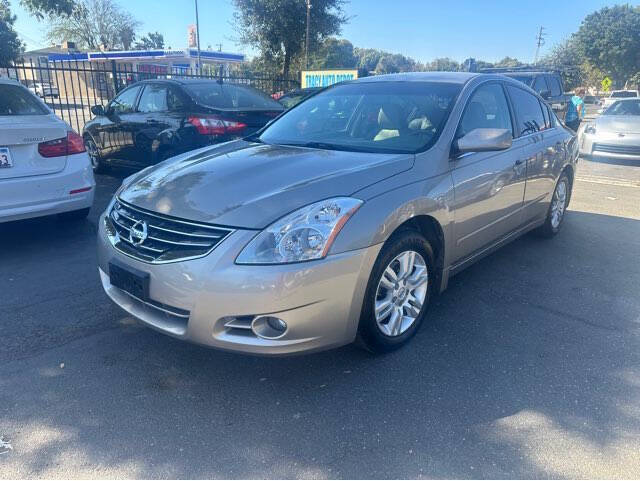 2012 Nissan Altima for sale at Tracy Auto Depot in Tracy, CA