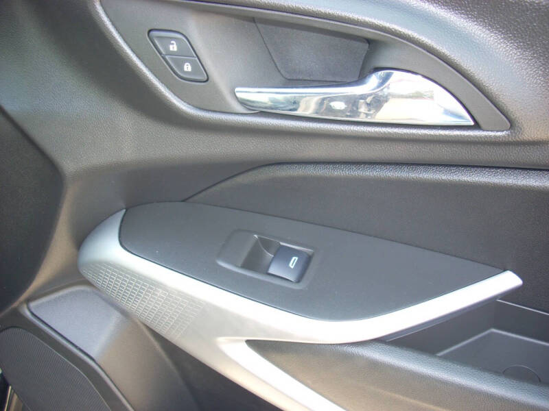 2025 Chevrolet Trax RS