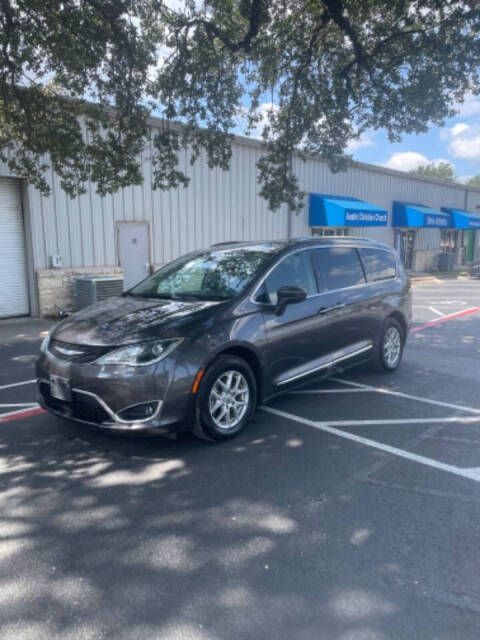 2020 Chrysler Pacifica for sale at AUSTIN PREMIER AUTO in Austin, TX