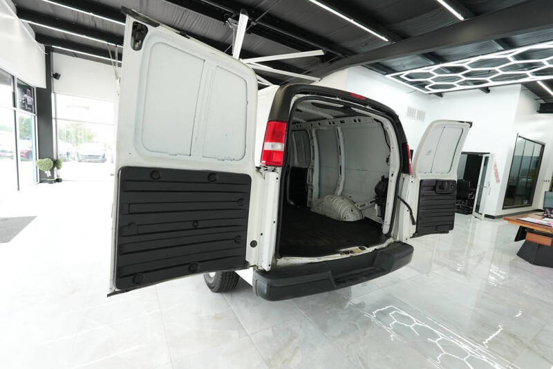 2020 Chevrolet Express 2500