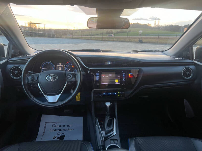 2018 Toyota Corolla SE photo 7