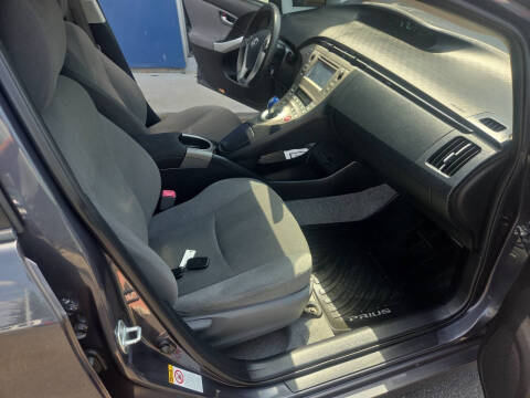 2012 Toyota Prius Two