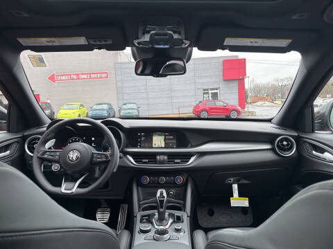 2025 Alfa Romeo Stelvio