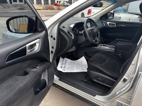 2016 Nissan Pathfinder S